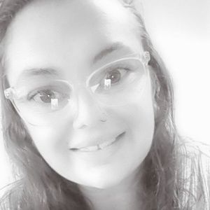 Meet your Posher, Leah